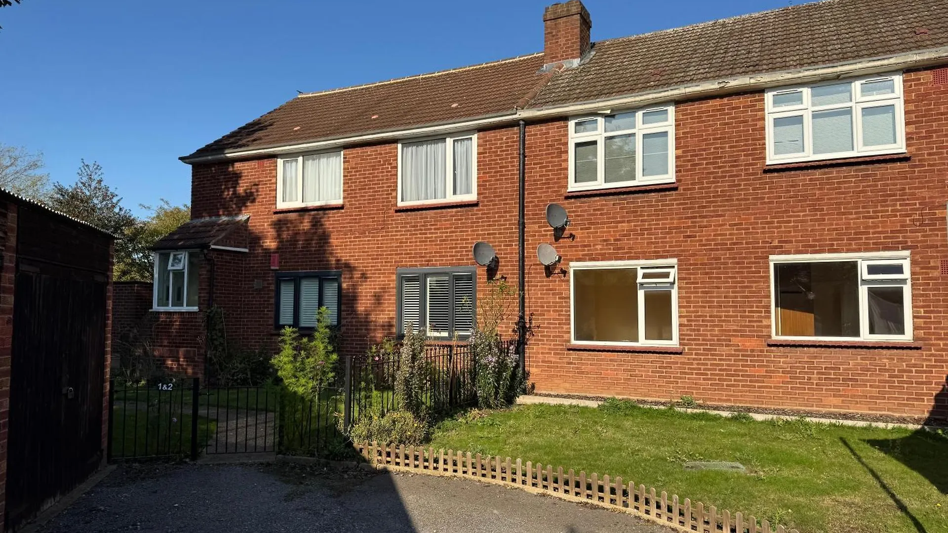 Beautiful 2 Bedroom Maisonette In East London Ilford