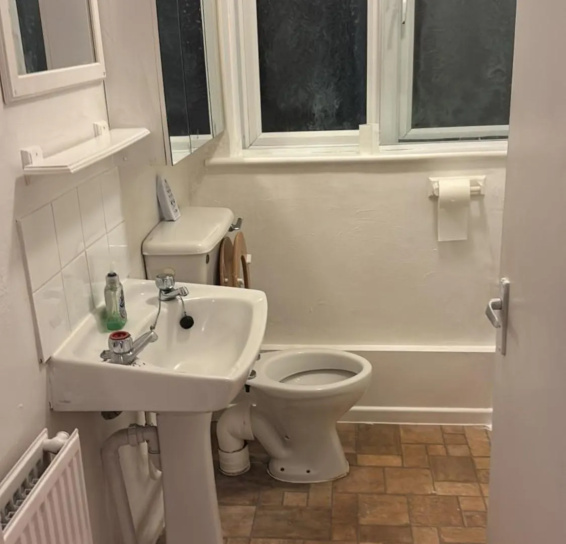 Apartment Beautiful 2 Bedroom Maisonette In East London Ilford